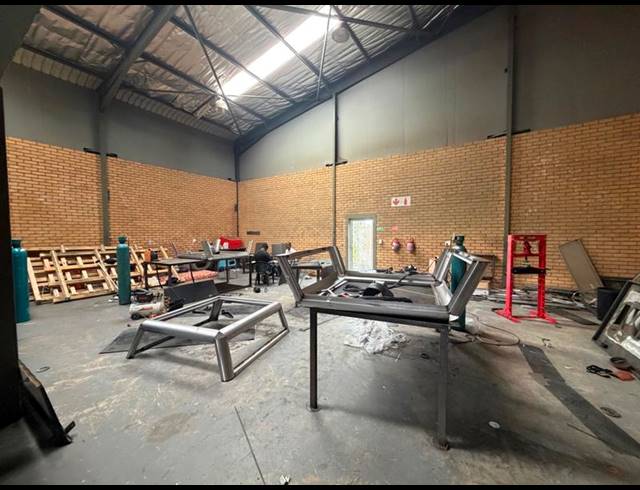 INDUSTRIAL PROPERTY TO RENT IN SUNDERLAND RIDGE